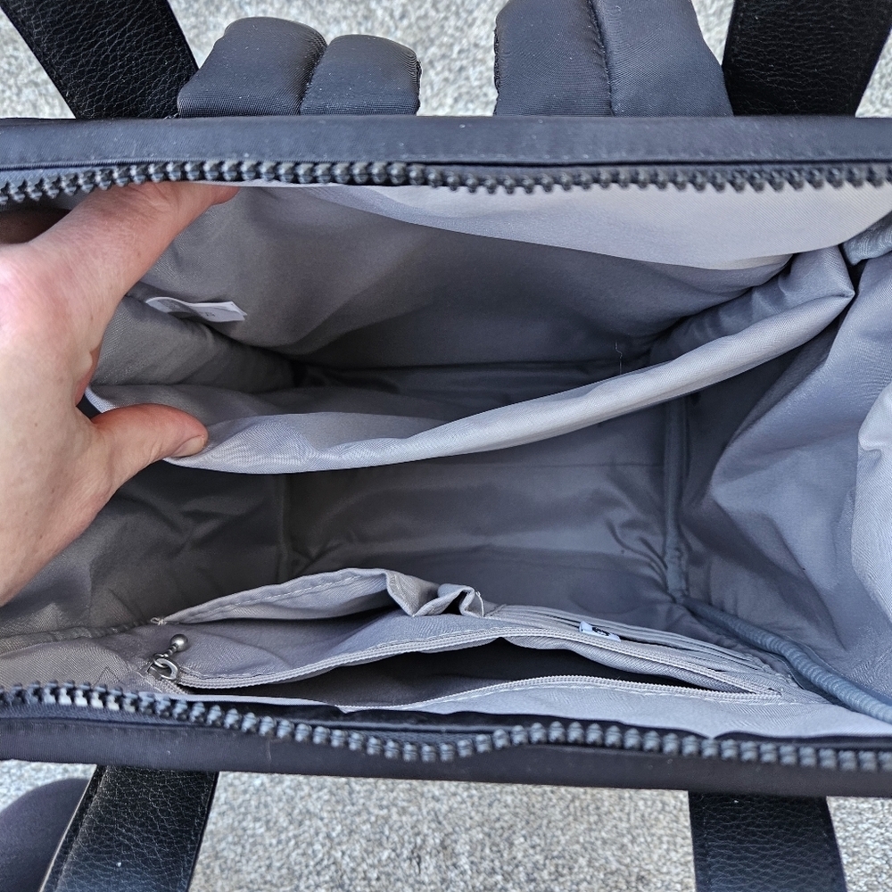 Baggallini Soho Backpack Black Laptop Purse Bag Carry On Travel Flight RFID EUC - Picture 13 of 16